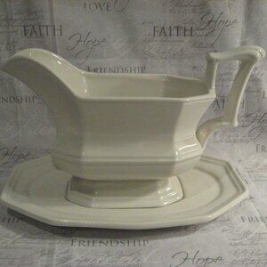 RED CLIFF IRONSTONE HEIRLOOM FOOTED GRAVY BOAT WITH UNDERPLATE